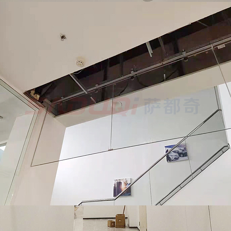 【江蘇擋煙垂壁】防火玻璃擋煙垂壁做多長一塊？